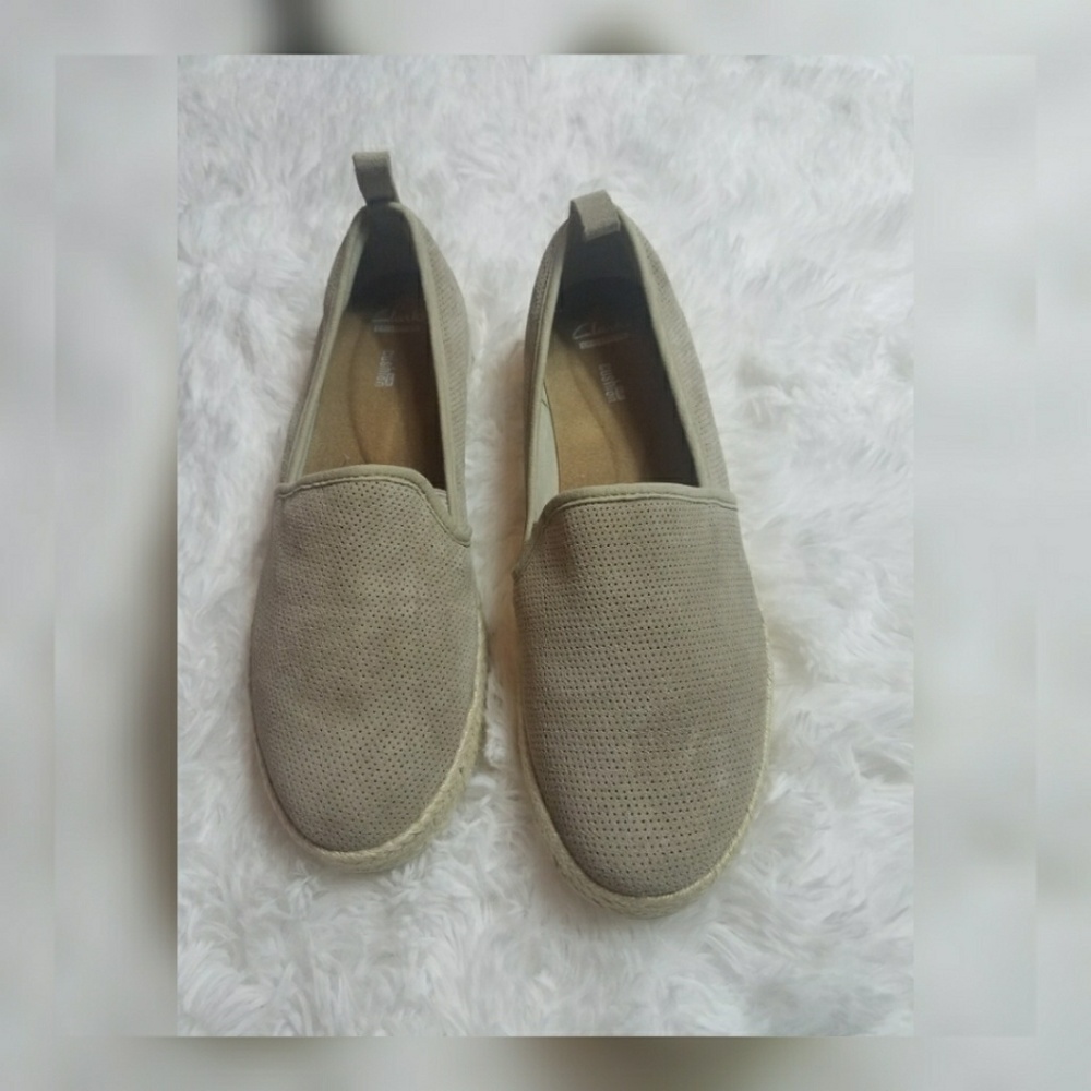 Clarks Women's Azella Revere Slip On Sand Suede